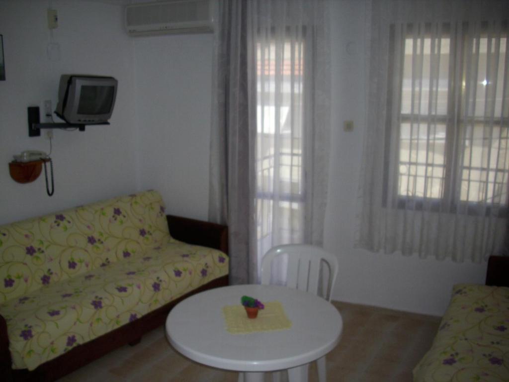 Cesme Vural Apart Hotel Room photo